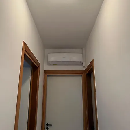 Casa *